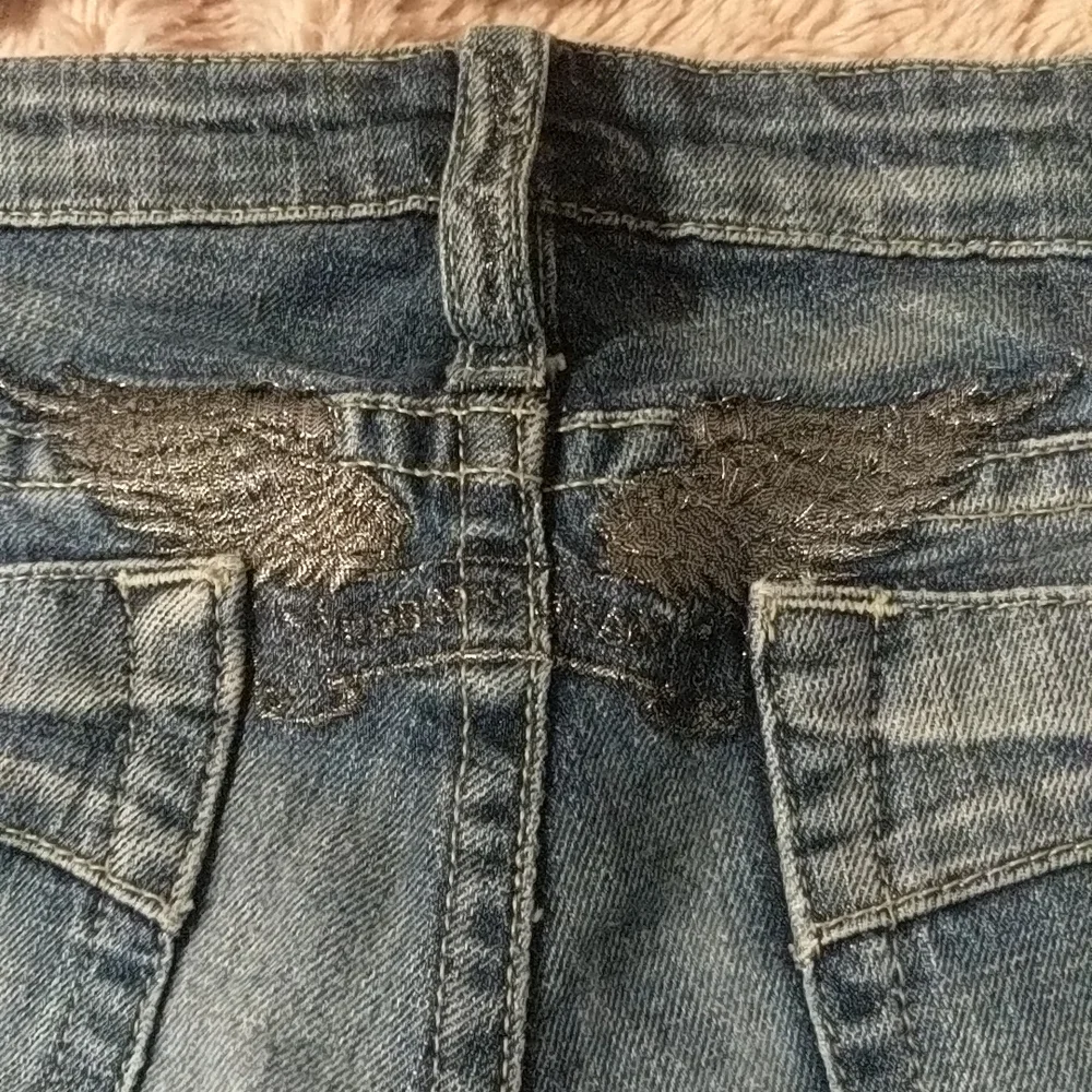 Robin's Jeans - Picture 5 of 5